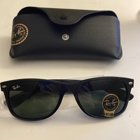 Ray Ban New Wayfarer Sunglasses